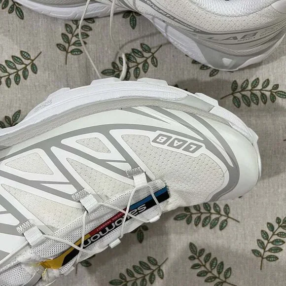 Salomon XT-6 RECUT Sneakers in WrenKangaroo White